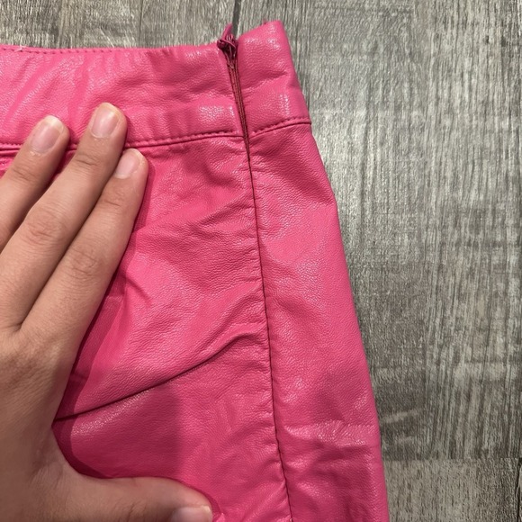 Victoria & Sofia Pink Faux Leather‎ Skort Women's Size Small - Picture 14 of 14